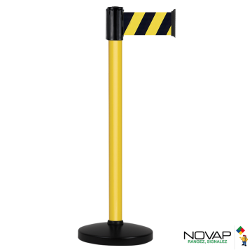 Poteau Alu Jaune laqué à sangle Jaune/Noir hachuré 3m x 100mm sur socle portable - novap